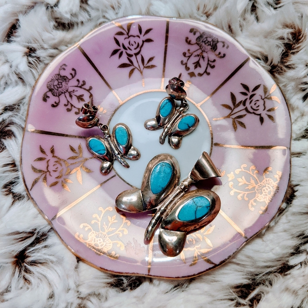 SOLD vintage earring and pendant...